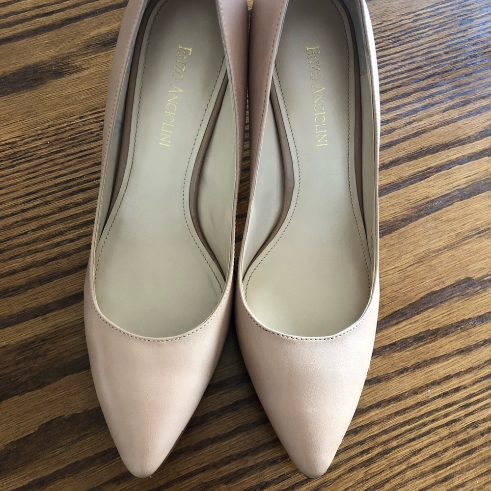 Enzo Angiolini Nude Pumps